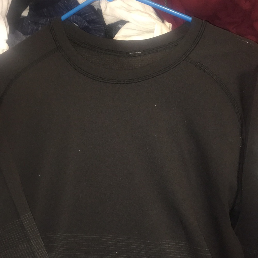 Lululemon metal vent  (snag on the back)